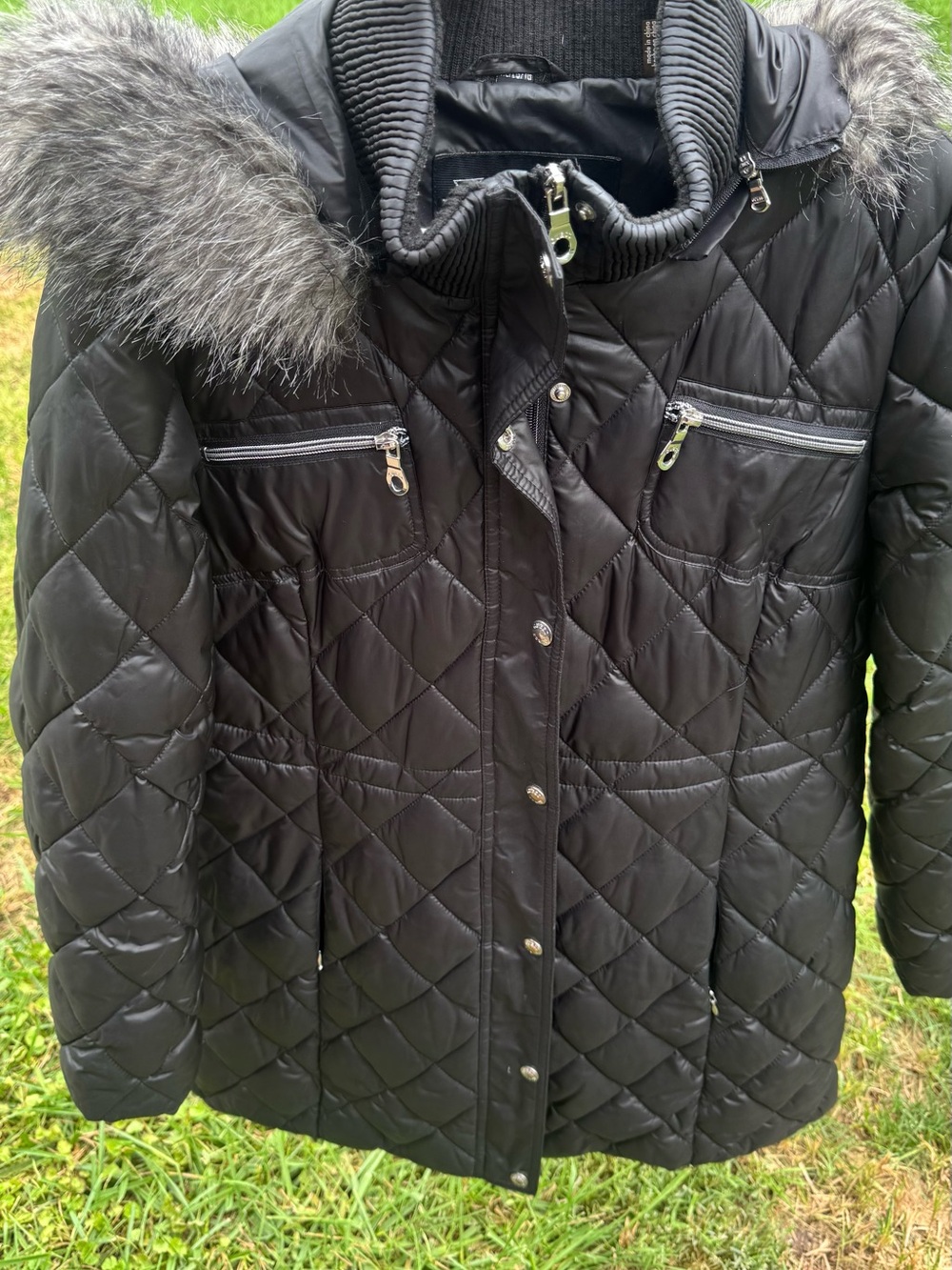 Guess Black Quilted Puffer Coat with Faux Fur Trim